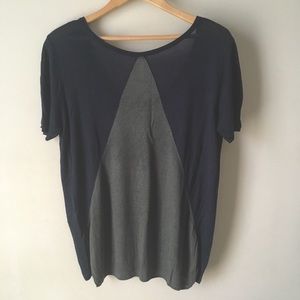 3/$30💚GAP navy blue and grey scoop neck colour block shirt top size small womens